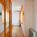 Thermae, Steps From The Sea With Free Parking Apartment Warna