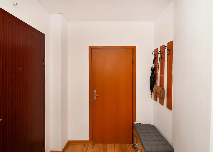 Thermae, Steps From The Sea With Free Parking *