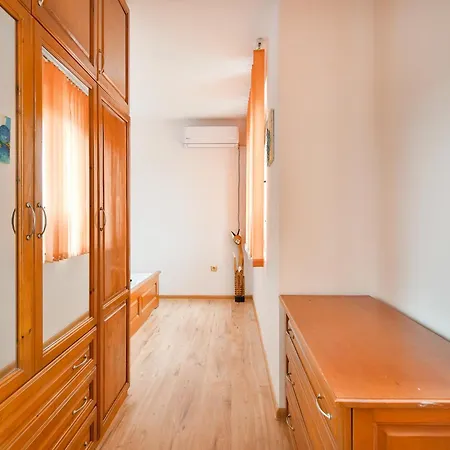 Lägenhet Thermae, Steps From The Sea With Free Parking *