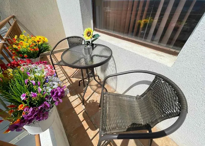 Thermae, Steps From The Sea With Free Parking *